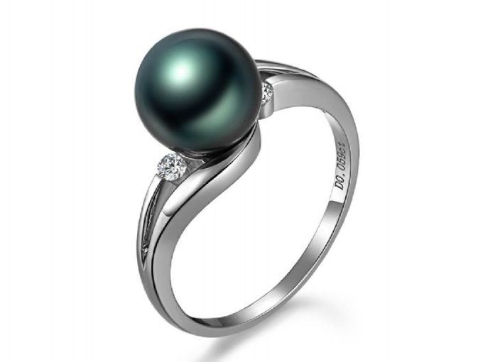 14K Gold Hunter Tahitian Pearl and Diamond Ring